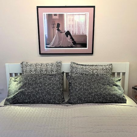 Baxeico Old Town Parking Free Apartment Genoa Bagian luar foto